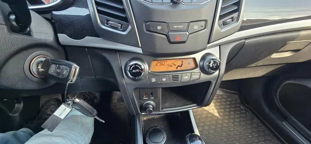 Ssangyong Korando Sapphire 4x4 07/2017-photo-12