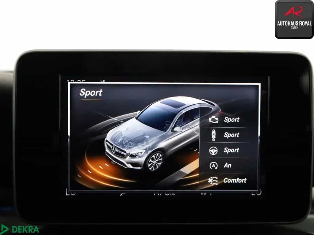 Mercedes-Benz GLC-Class 250 4M Coupe 3x AMG GLASDACH,AIRMATIC,DISTRO 01/2018-photo-19