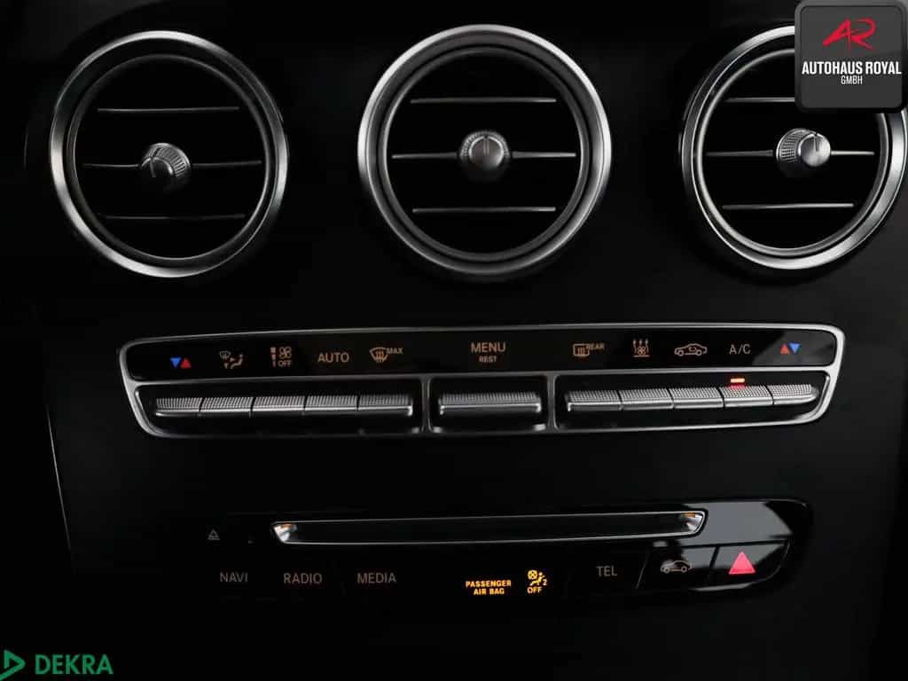 Mercedes-Benz GLC-Class 250 4M Coupe 3x AMG GLASDACH,AIRMATIC,DISTRO 01/2018-photo-20
