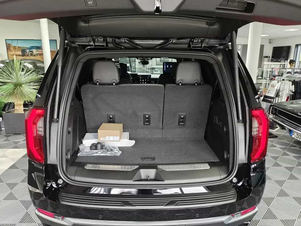 GMC Yukon Denali 2026 Facelift 24"Fonds Monitore HUD null-photo-18