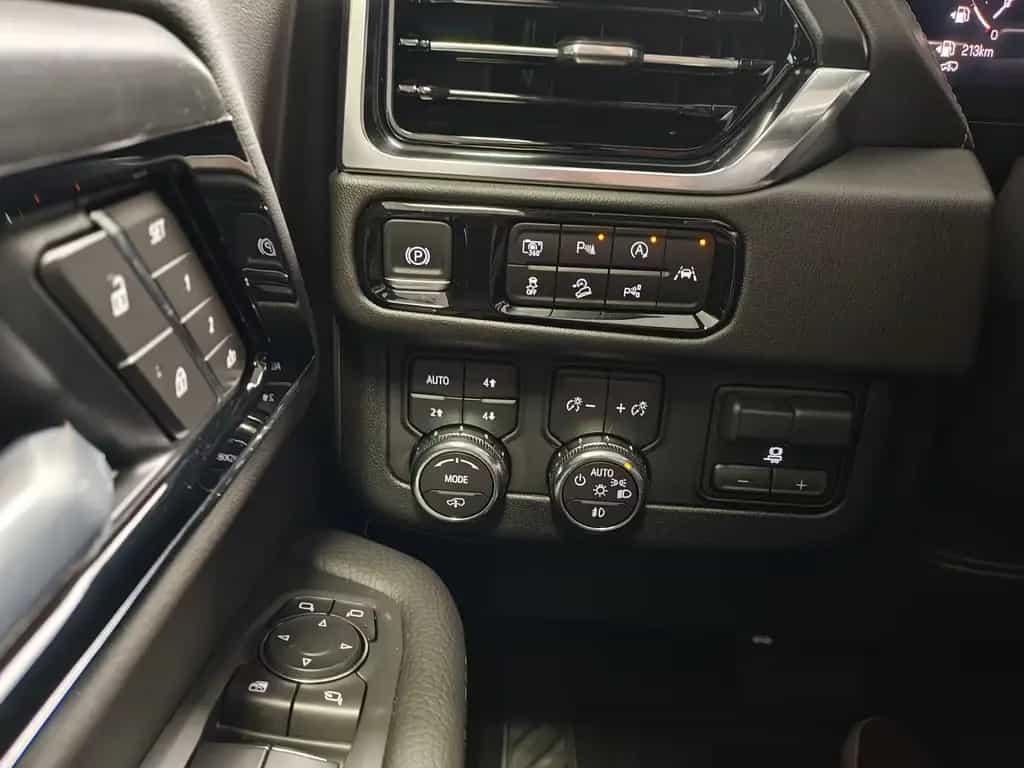 GMC Yukon Denali 2026 Facelift 24"Fonds Monitore HUD null-photo-27