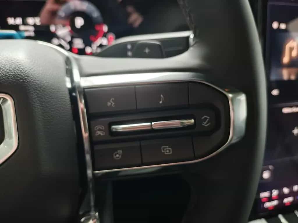 GMC Yukon Denali 2026 Facelift 24"Fonds Monitore HUD null-photo-39