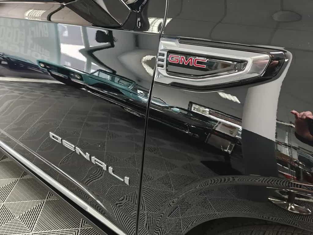 GMC Yukon Denali 2026 Facelift 24"Fonds Monitore HUD null-photo-9