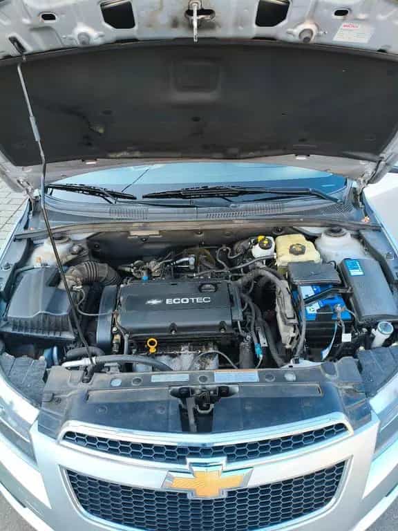 Chevrolet Cruze 1.6 / TÜV 11/2027 / 124 PS... 07/2012-photo-5