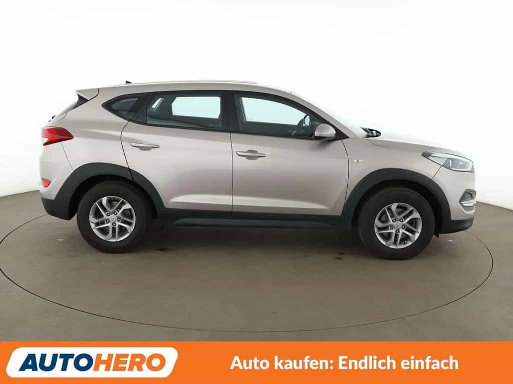 Hyundai TUCSON 1.6 Classic blue 2WD*KLIMA*AHK*LM-FELGEN* 05/2016-photo-6
