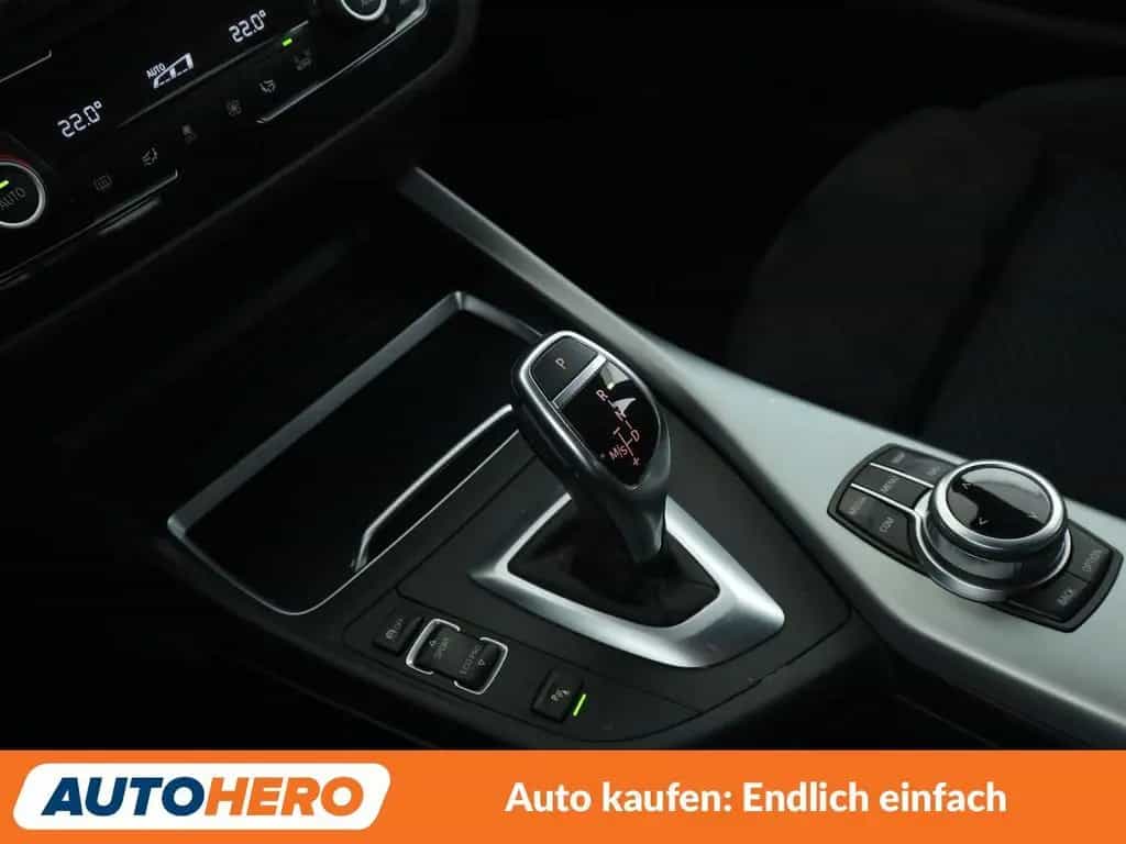 BMW 1 Series 120i M Sport Aut.*NAVI*LED*PDC*SHZ*TEMPO* 12/2017-photo-26