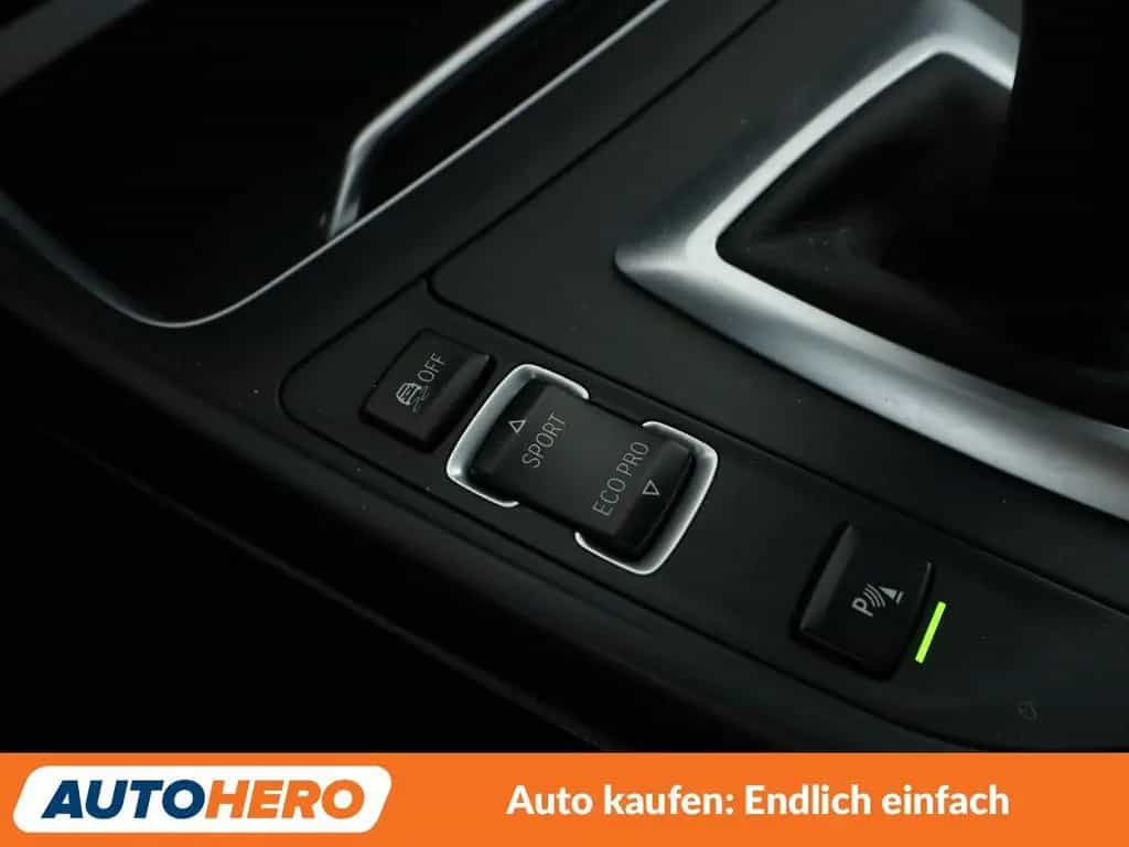 BMW 1 Series 120i M Sport Aut.*NAVI*LED*PDC*SHZ*TEMPO* 12/2017-photo-28