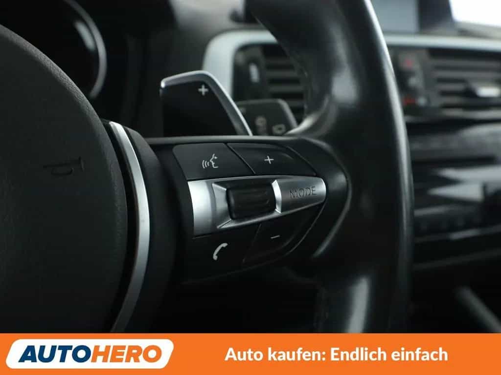 BMW 1 Series 120i M Sport Aut.*NAVI*LED*PDC*SHZ*TEMPO* 12/2017-photo-30