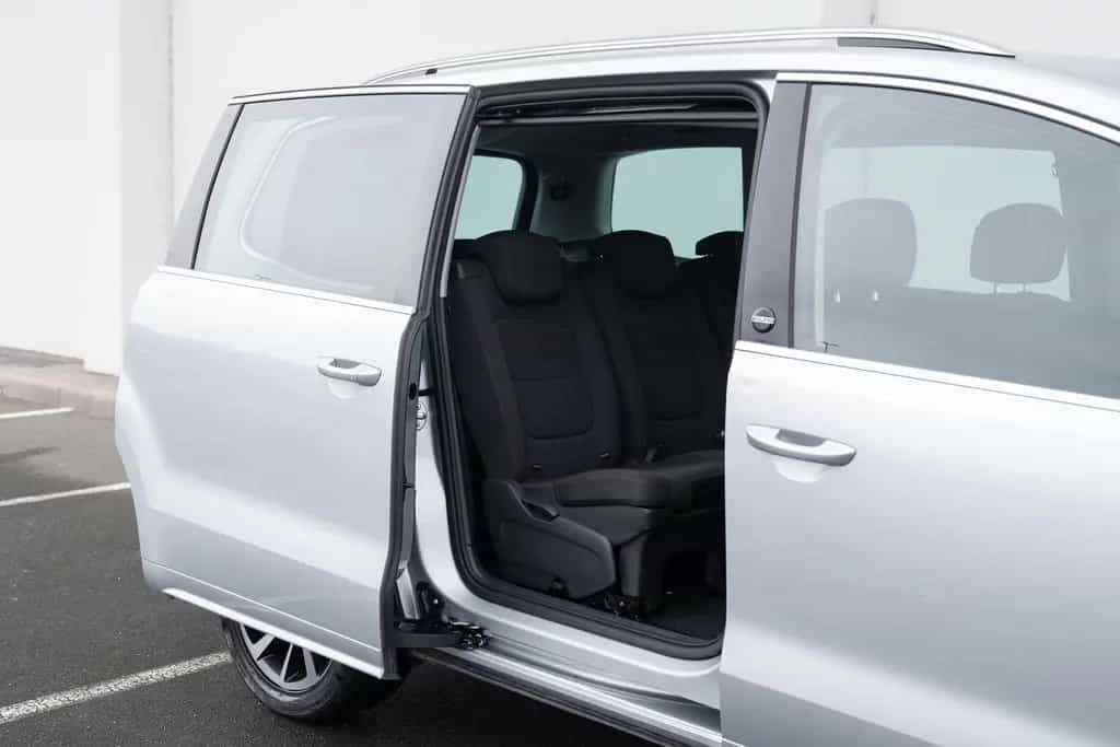 Volkswagen Sharan 1.4 TSI Sound*NAVI*KAMERA*STHZ*AHK*1.HD* 06/2017-photo-15