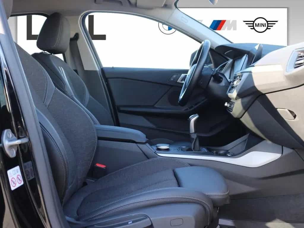 BMW 1 Series 118i Hatch Advantage DAB LED WLAN Tempomat Shz 12/2022-photo-12