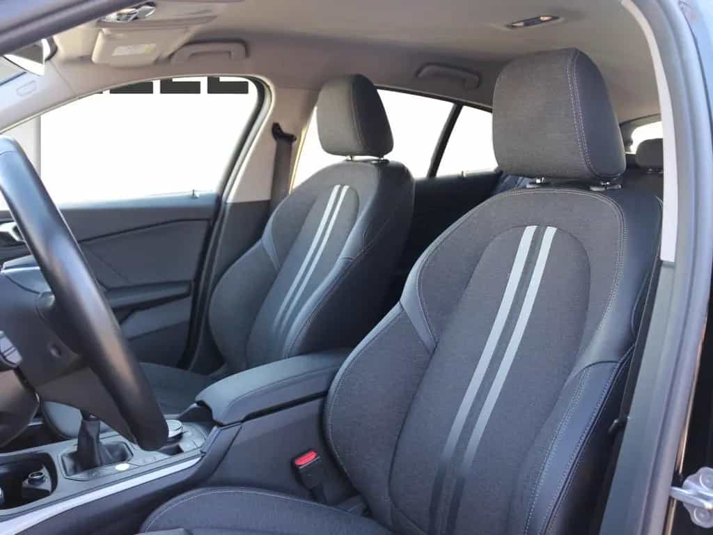 BMW 1 Series 118i Hatch Advantage DAB LED WLAN Tempomat Shz 12/2022-photo-9