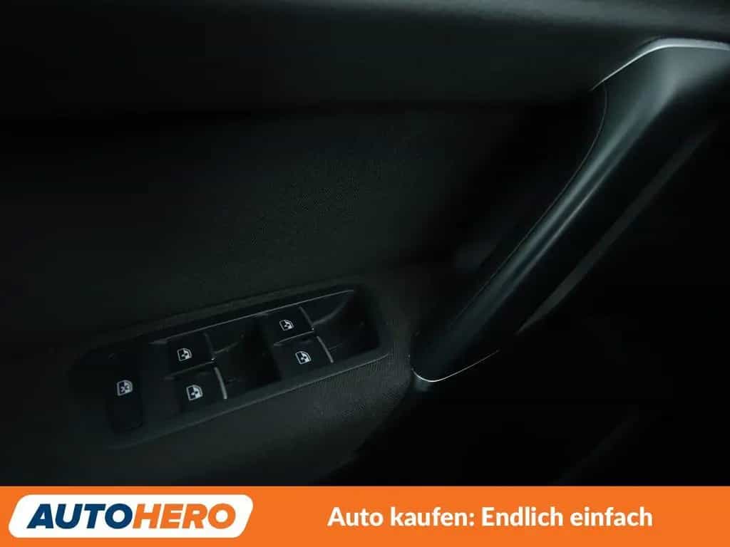 Volkswagen 1.4 TSI Highline BMT Aut.*NAVI*BI-XENON*ACC*PDC* 09/2017-photo-24