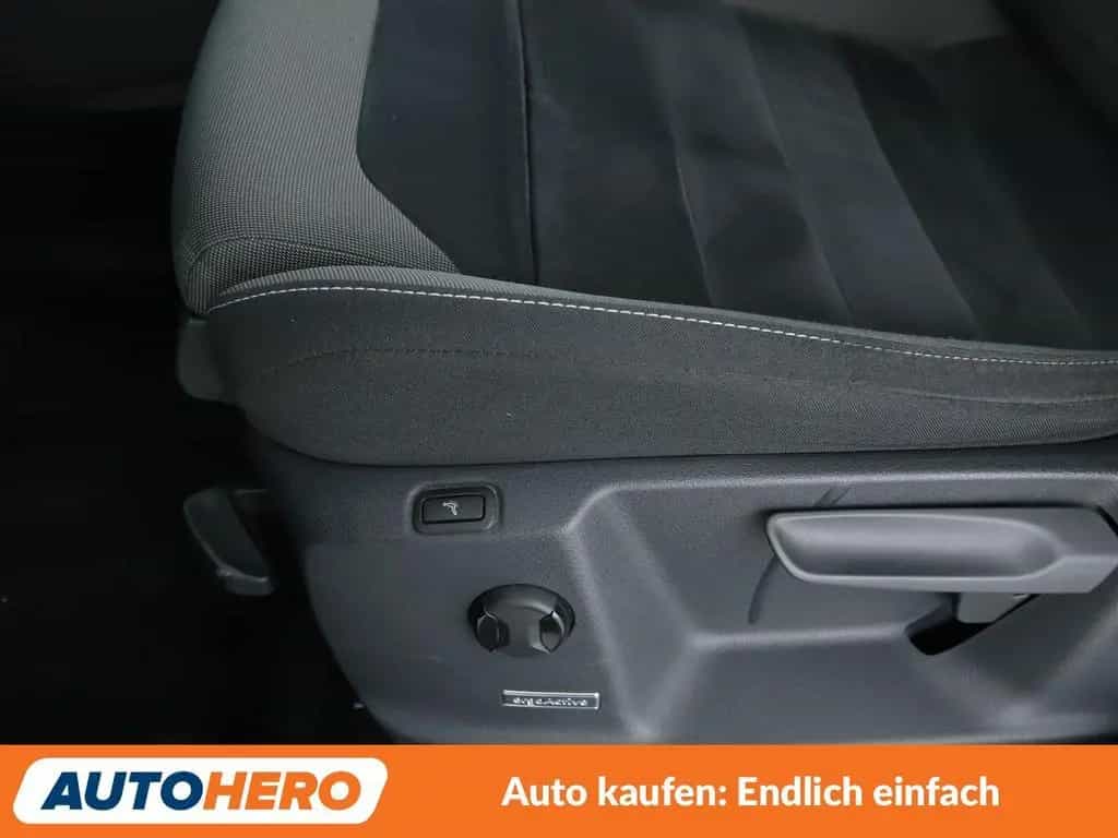 Volkswagen 1.4 TSI Highline BMT Aut.*NAVI*BI-XENON*ACC*PDC* 09/2017-photo-26