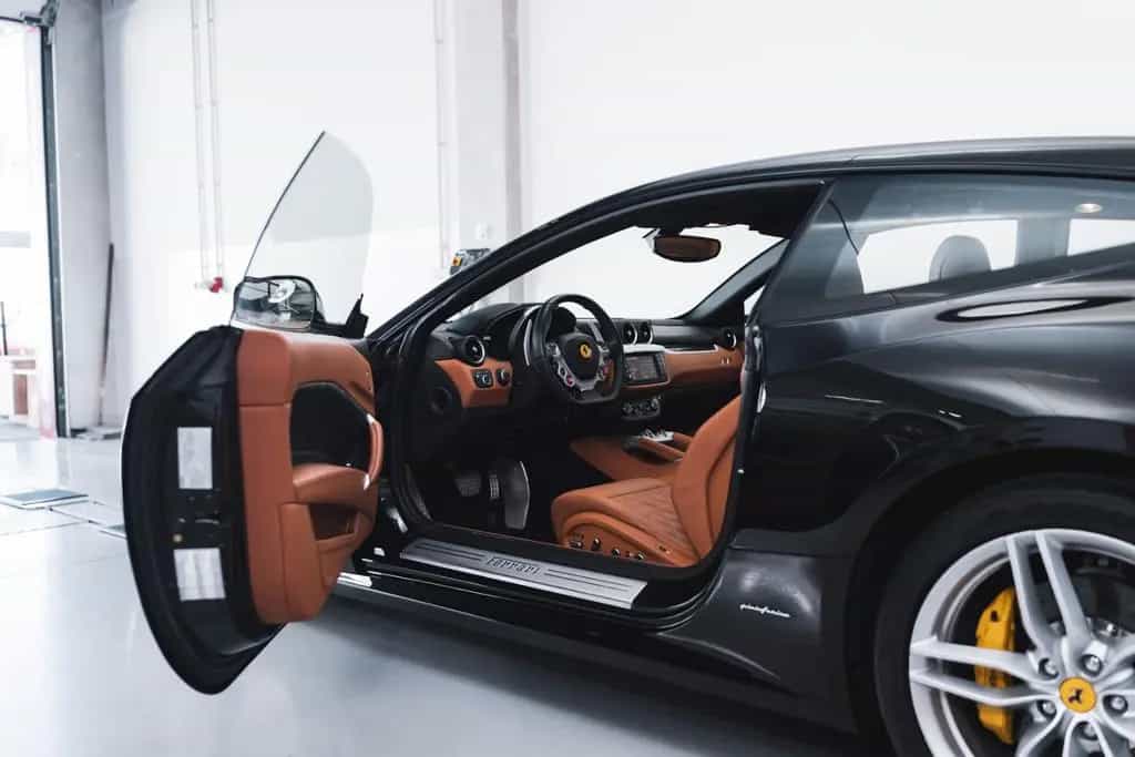 Ferrari FF 6,3 V12 *Nero DS / Cuoio / Diamond* 09/2012-photo-21