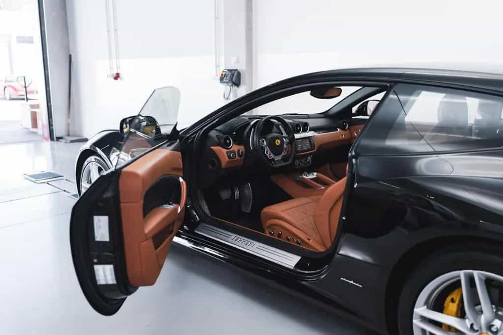 Ferrari FF 6,3 V12 *Nero DS / Cuoio / Diamond* 09/2012-photo-22