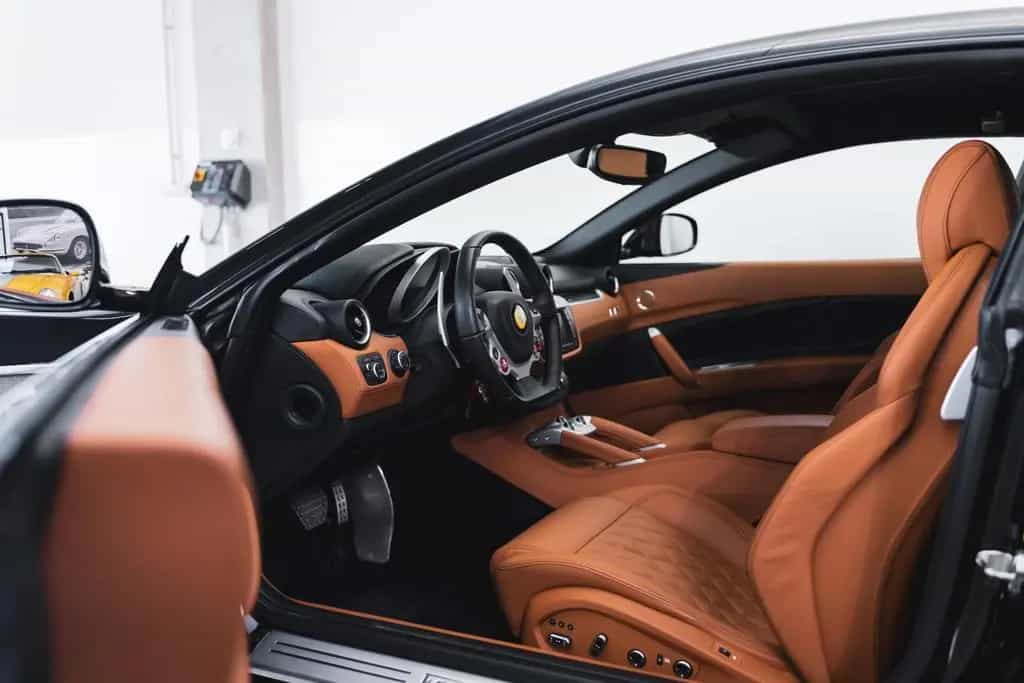 Ferrari FF 6,3 V12 *Nero DS / Cuoio / Diamond* 09/2012-photo-26
