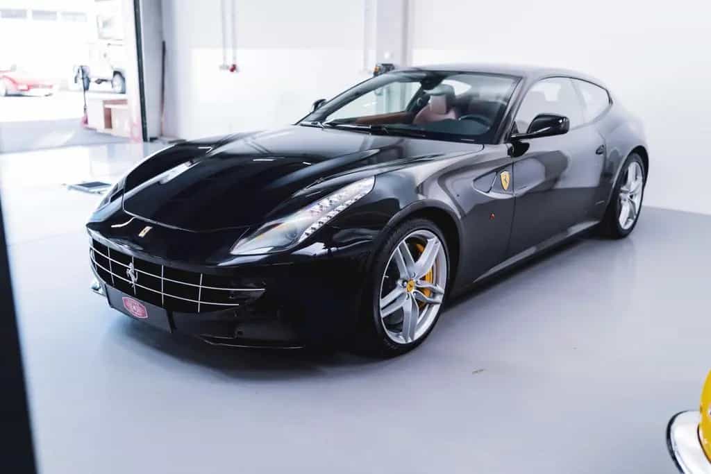 Ferrari FF 6,3 V12 *Nero DS / Cuoio / Diamond* 09/2012-photo-4