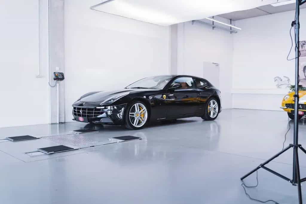 Ferrari FF 6,3 V12 *Nero DS / Cuoio / Diamond* 09/2012-photo-7