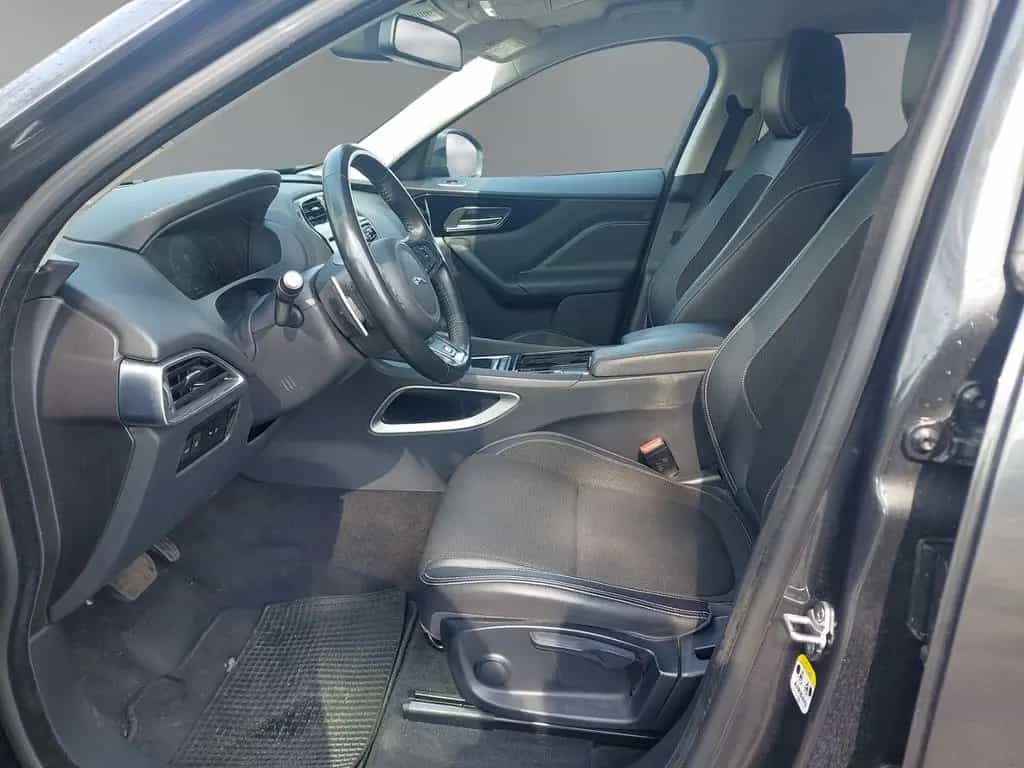 Jaguar F-Pace R-Sport 2.0 AWD Navi Soundsystem Meridian 08/2018-photo-11