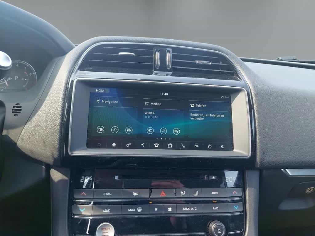 Jaguar F-Pace R-Sport 2.0 AWD Navi Soundsystem Meridian 08/2018-photo-15