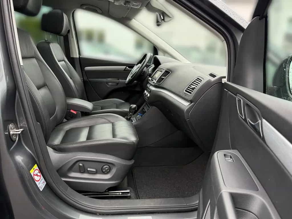 Volkswagen Sharan 2.0 TSI DSG Highline Navi Leder Panorama 01/2014-photo-14
