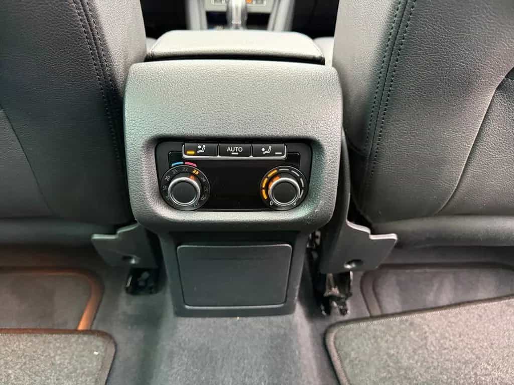 Volkswagen Sharan 2.0 TSI DSG Highline Navi Leder Panorama 01/2014-photo-16