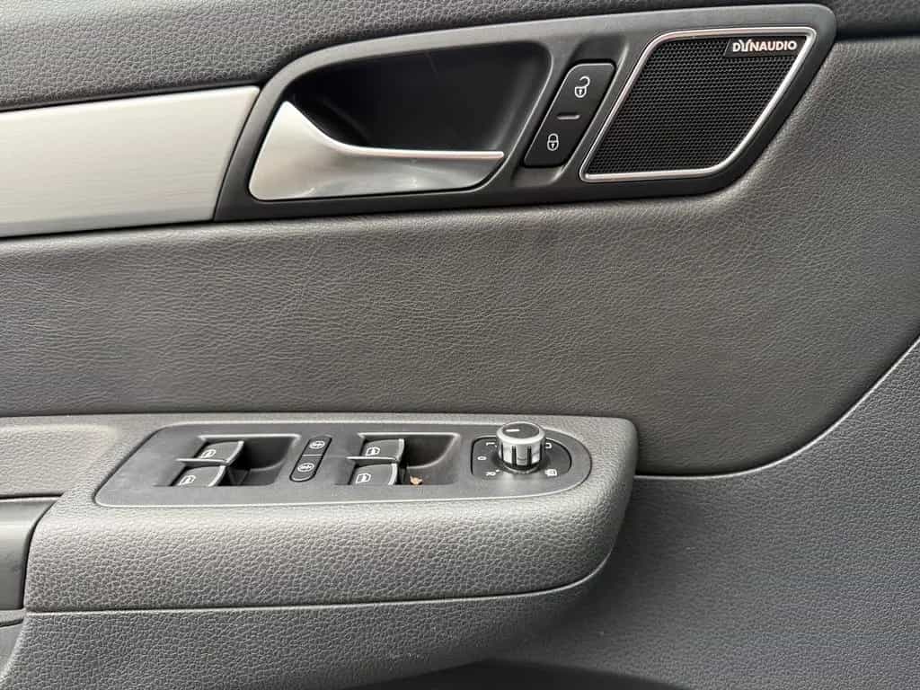 Volkswagen Sharan 2.0 TSI DSG Highline Navi Leder Panorama 01/2014-photo-22