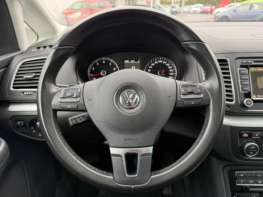 Volkswagen Sharan 2.0 TSI DSG Highline Navi Leder Panorama 01/2014-photo-26