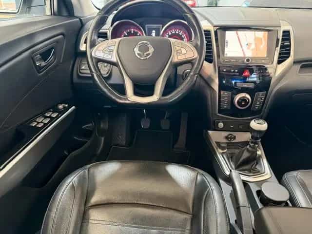 Ssangyong Tivoli 1.6 e-XDi SAPPHIRE 2WD,LEDER,NAVI,AHK 10/2015-photo-15