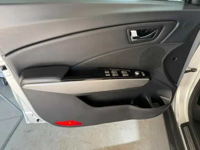 Ssangyong Tivoli 1.6 e-XDi SAPPHIRE 2WD,LEDER,NAVI,AHK 10/2015-photo-21