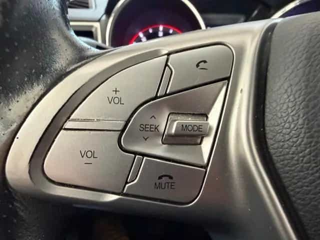 Ssangyong Tivoli 1.6 e-XDi SAPPHIRE 2WD,LEDER,NAVI,AHK 10/2015-photo-31