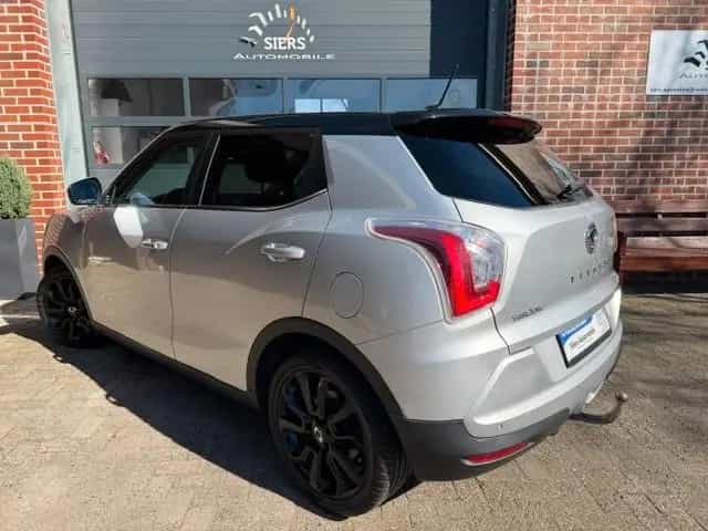 Ssangyong Tivoli 1.6 e-XDi SAPPHIRE 2WD,LEDER,NAVI,AHK 10/2015-photo-7