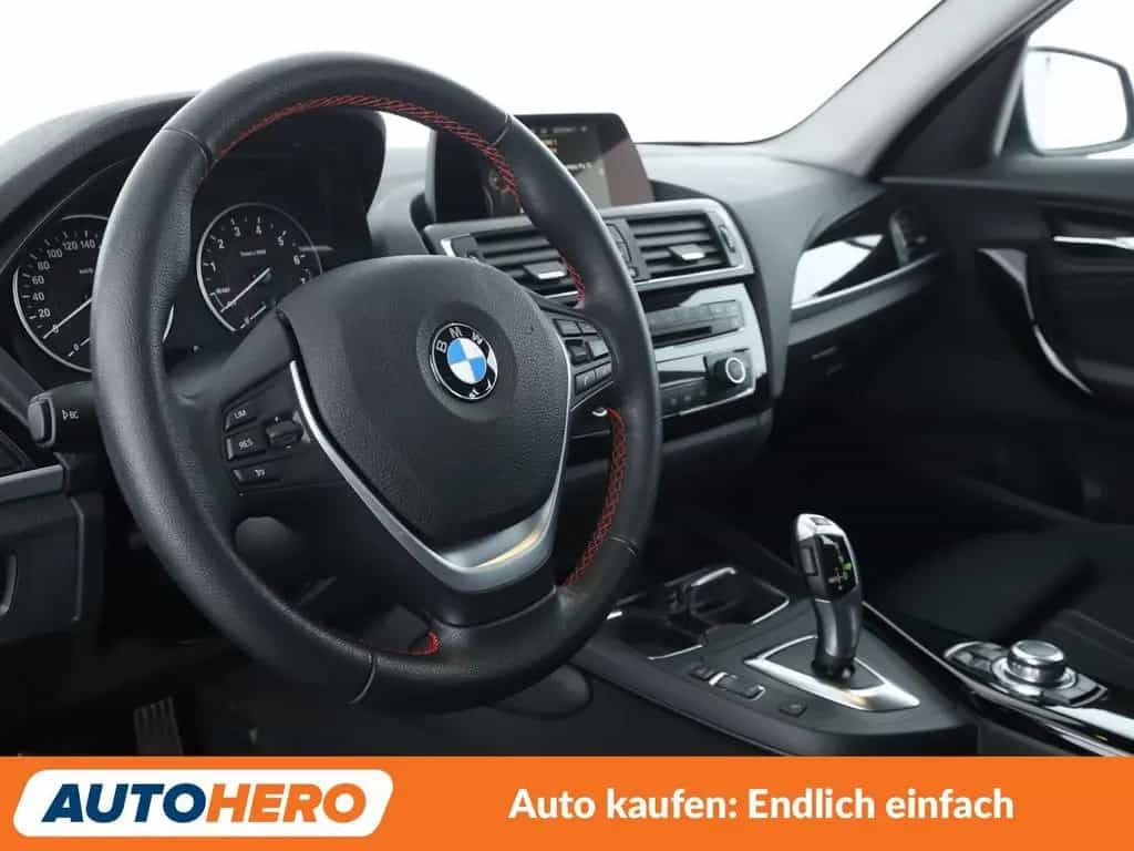 BMW 1 Series 118i Sport Line Aut.*NAV*LED*TEMP*PDC*SHZ* 02/2016-photo-10