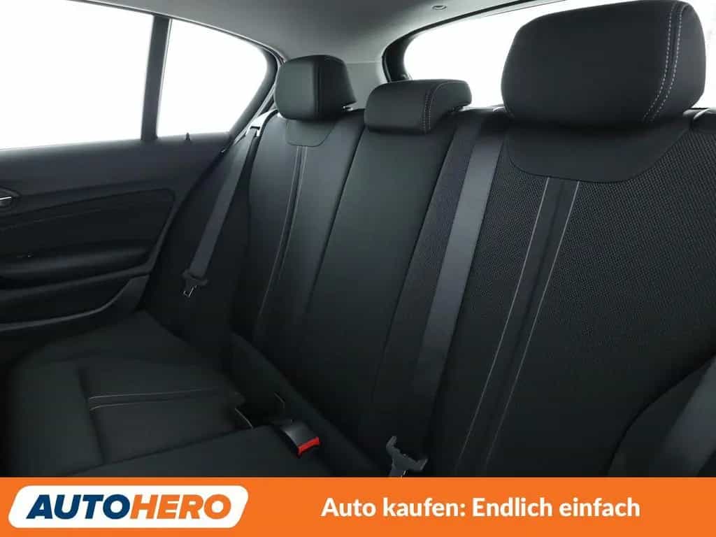 BMW 1 Series 118i Sport Line Aut.*NAV*LED*TEMP*PDC*SHZ* 02/2016-photo-13