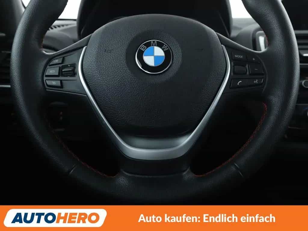 BMW 1 Series 118i Sport Line Aut.*NAV*LED*TEMP*PDC*SHZ* 02/2016-photo-18