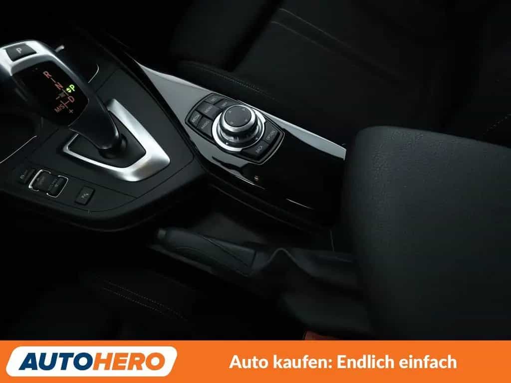 BMW 1 Series 118i Sport Line Aut.*NAV*LED*TEMP*PDC*SHZ* 02/2016-photo-22