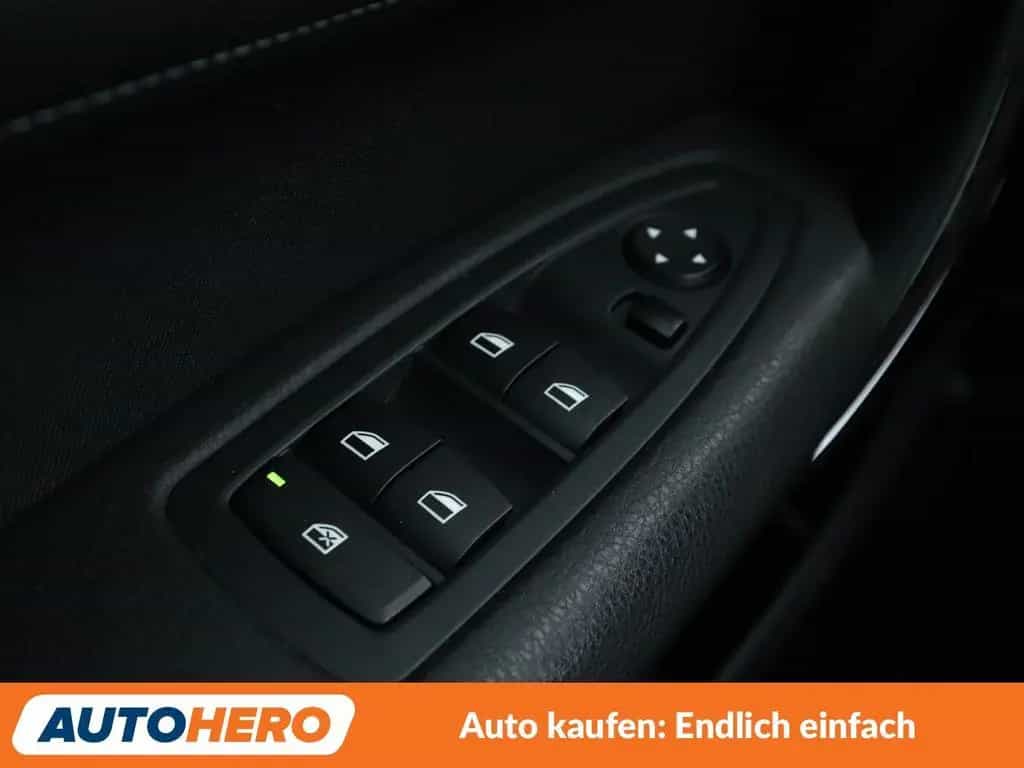 BMW 1 Series 118i Sport Line Aut.*NAV*LED*TEMP*PDC*SHZ* 02/2016-photo-23