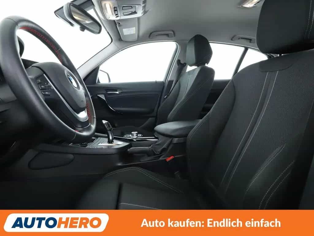 BMW 1 Series 118i Sport Line Aut.*NAV*LED*TEMP*PDC*SHZ* 02/2016-photo-9
