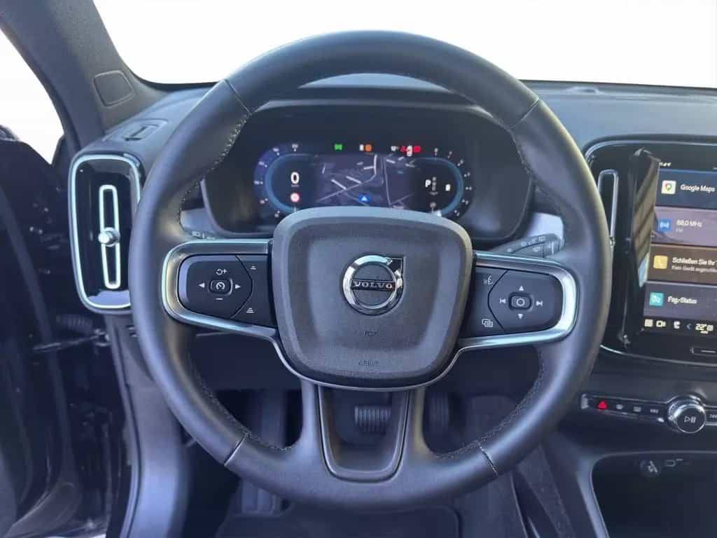 Volvo XC40 B3 Black Edition Plus AHK Harman/Kardon 02/2025-photo-13