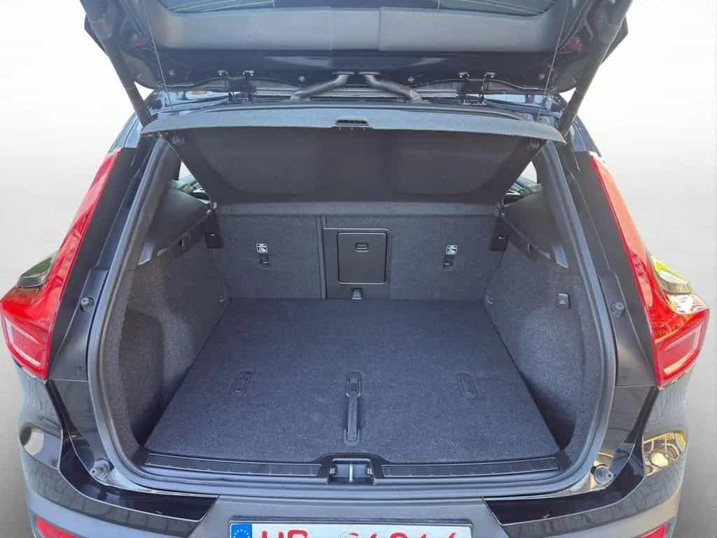 Volvo XC40 B3 Black Edition Plus AHK Harman/Kardon 02/2025-photo-20