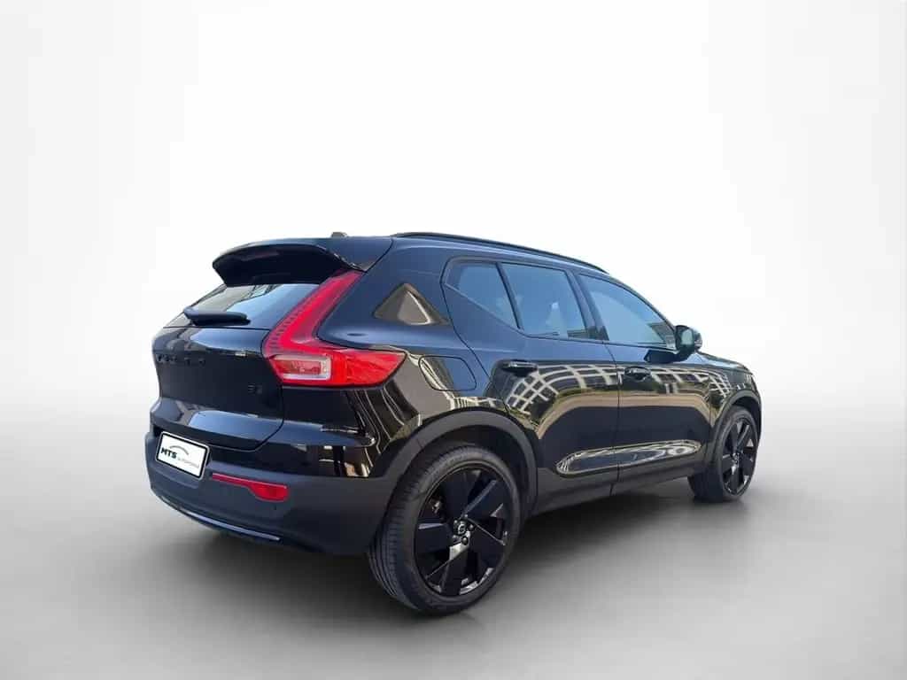 Volvo XC40 B3 Black Edition Plus AHK Harman/Kardon 02/2025-photo-5