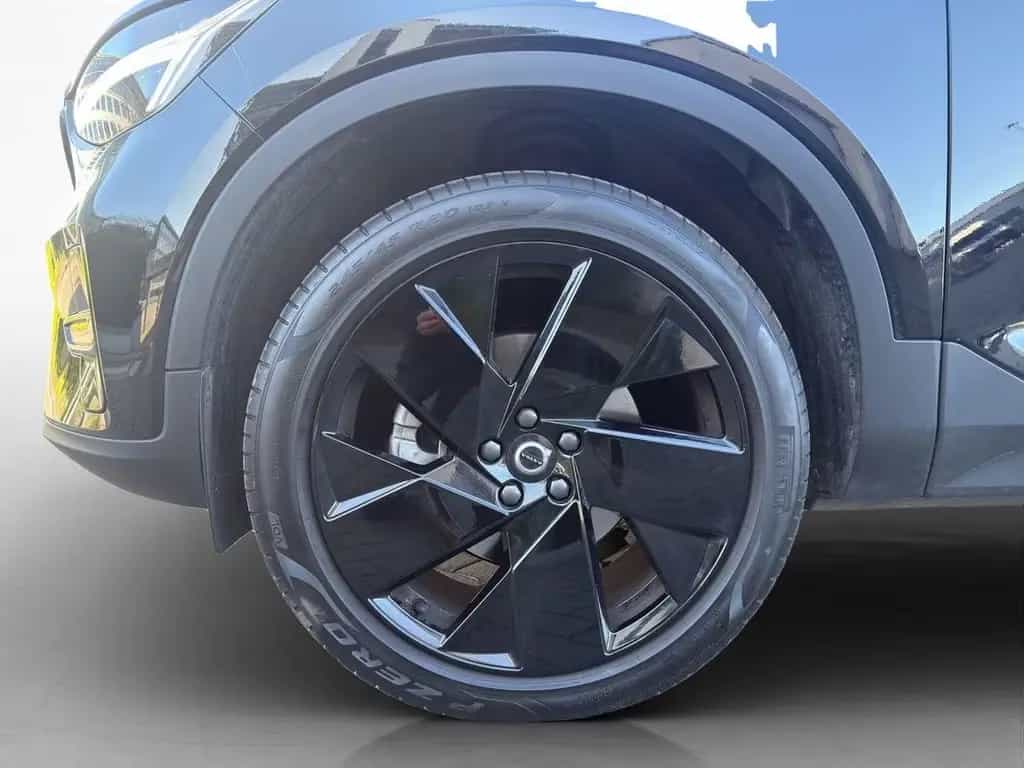 Volvo XC40 B3 Black Edition Plus AHK Harman/Kardon 02/2025-photo-9