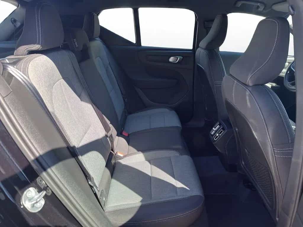 Volvo XC40 B3 Black Edition Plus Harman/Kardon 20" LM 02/2025-photo-18