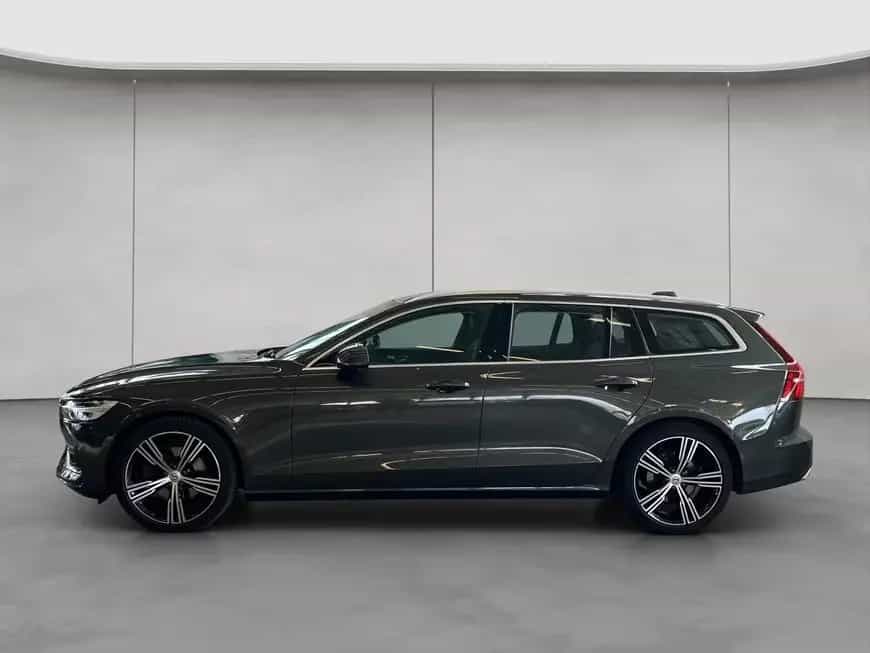 Volvo V60 B4 Inscription Aut Glasd Leder PilotAssist B 02/2021-photo-1