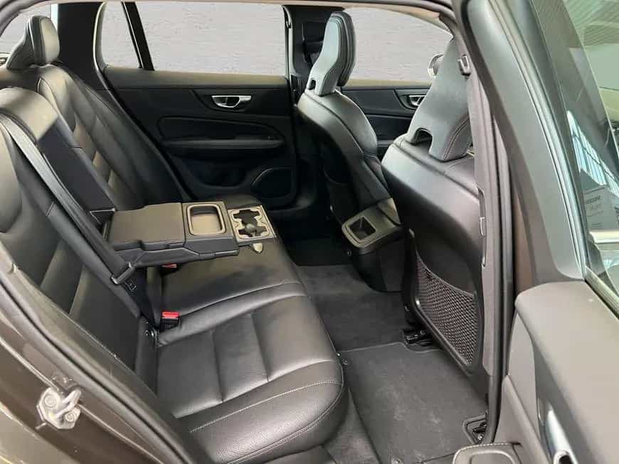 Volvo V60 B4 Inscription Aut Glasd Leder PilotAssist B 02/2021-photo-20
