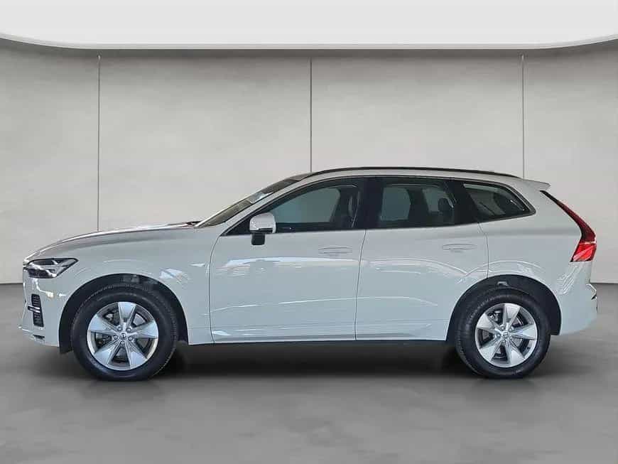 Volvo XC60 B5 D AWD Geartronic Momentum Pro 02/2022-photo-1