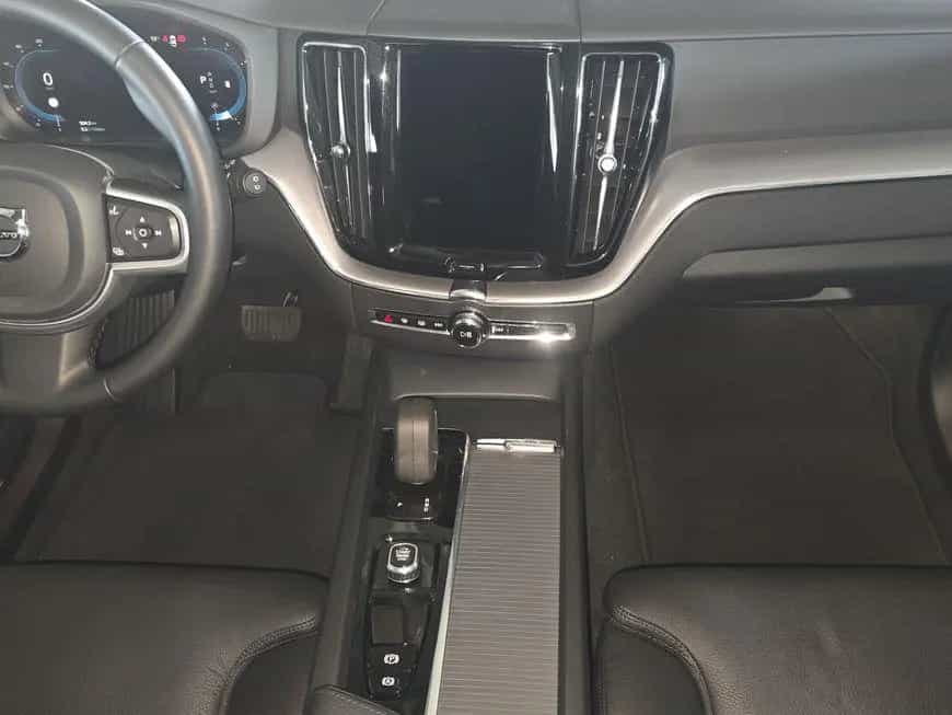 Volvo XC60 B5 D AWD Geartronic Momentum Pro 02/2022-photo-10