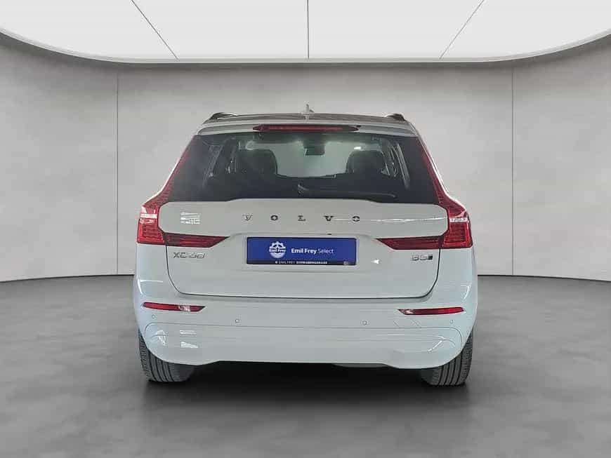 Volvo XC60 B5 D AWD Geartronic Momentum Pro 02/2022-photo-3