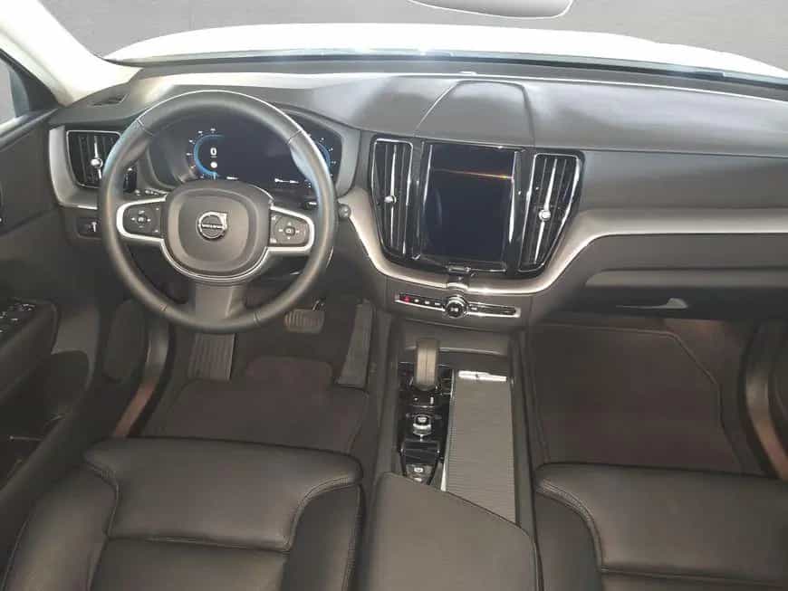 Volvo XC60 B5 D AWD Geartronic Momentum Pro 02/2022-photo-9