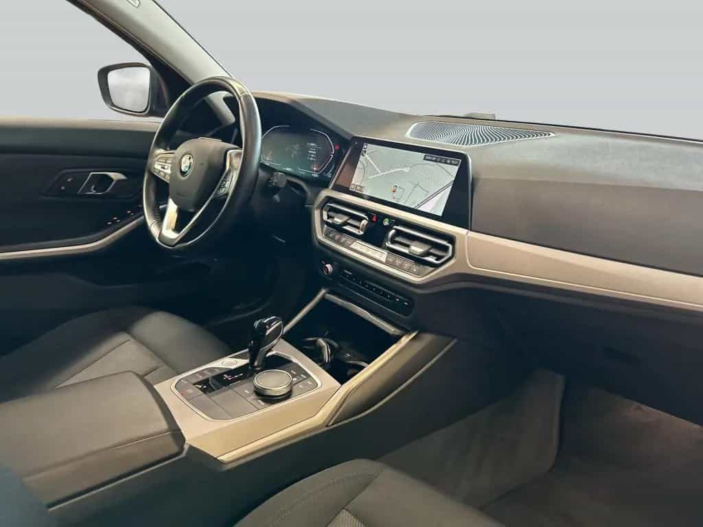 BMW 320 d Touring Aut. Advantage *AHK*SHZ* 07/2022-photo-16